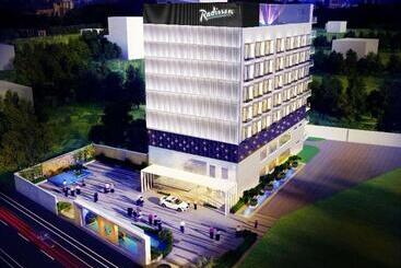 هتل Radisson Lucknow City Center