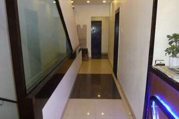 ユースホステル Room Maangta 136   Cst