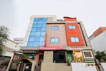 Oyo 7421 Hotel Relex