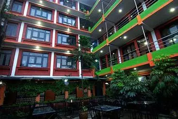 هتل Kuti