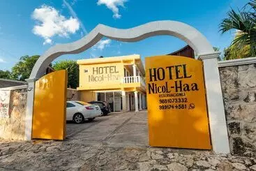 ホテル Nicol Haa
