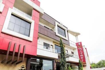 Hotel Super Townhouse Lalghati Near Airport