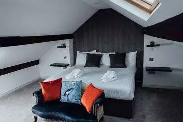 Hotel Arthur S Bar & Accommodation