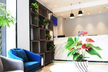 Hotel 7days Premium Chengdu Pixian Xipu Subway Station Branch