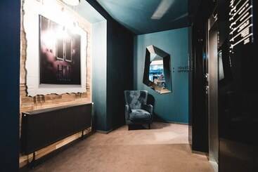 Boutique Hotel11 With Rooftop Spa