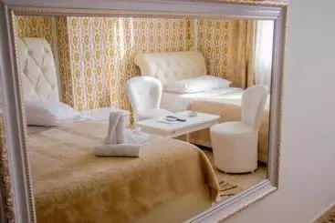 Otel Arberia