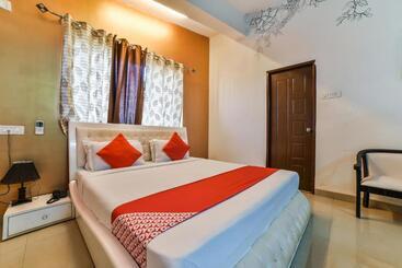 Fabhotel Dewa   Nr Dabolim Airport