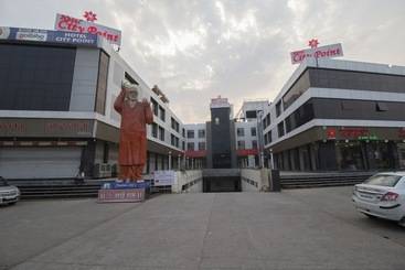 בית מלון כפרי City Point