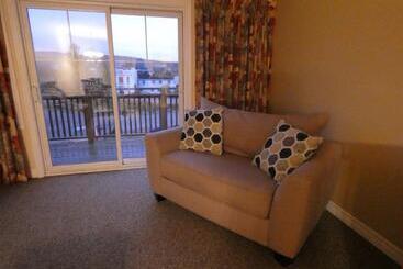 Hotel Getaways At Haliburton Heights