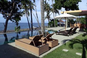 Pebble & Fins Bali Dive Resort