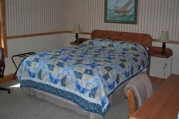 Hotelli Ninemile Point B&b Inn