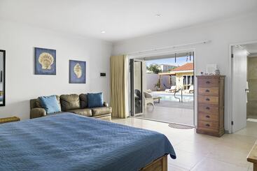 آپارتمانهای توریستها Arubas Bakval Suites