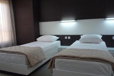 هتل Apartments Good Night