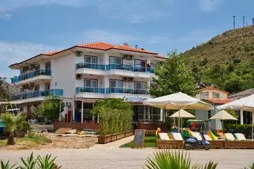 Hotel Defne Lorina