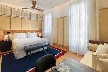 Hotelli H10 Madison 4* Sup