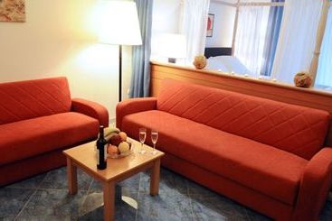 Отель Ithea Suites