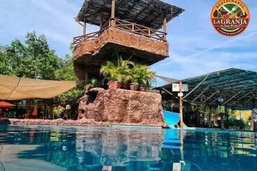 Hotel Navola Inn