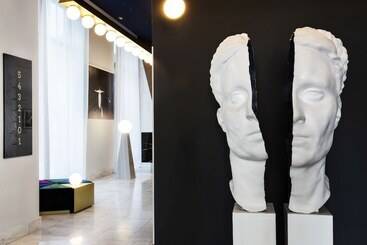 هتل One Shot Fortuny 07