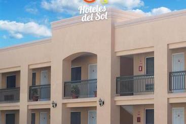 فندق Suites Del Sol
