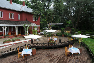 Kandawgyi Hill Resort