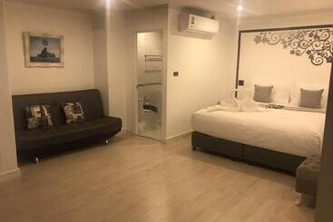 فندق White House