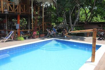 La Natura Hostel & Pool
