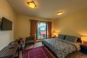 Resort Arcadian Blue Pines