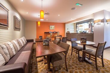 هتل Premier Inn Cambridge East  Newmarket Road