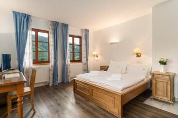 Хостел Pension Slunečnice & Panorama Restaurace Farma