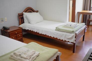 Hotel & Restaurante Paraíso   By Up