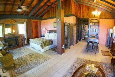 تختخواب و صبحانه El Yunque Rainforest Inn