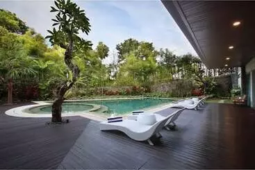 ホテル Del Cielo Villa Jimbaran