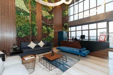 ホテル Reddoorz Premium Near Ust Hospital