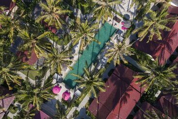 리조트 Pinkcoco Gili Air   Constant Surprises & For Cool Adults Only