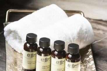 هتل Gulde Schoen Luxury Studioapartments