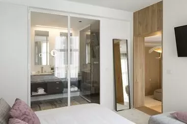 هتل Gulde Schoen Luxury Studioapartments