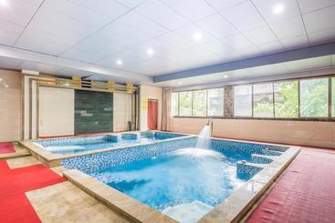 Hotel Shengli Hydrotherapy Vacation