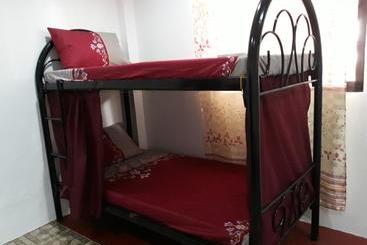 Ostello Edam S Coron Dormitel