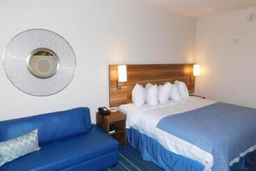 Otel Days Inn & Suites By Wyndham Kearney Ne