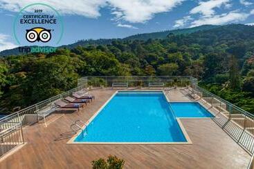 ホテル Sterling Thekkady