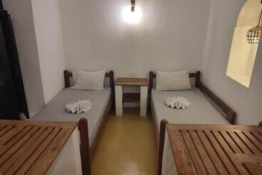 هاستل Zlife Stone Town