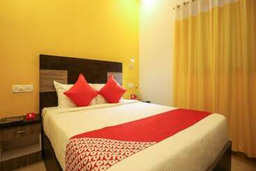 Hotel Oyo 10152 Rail View Residency