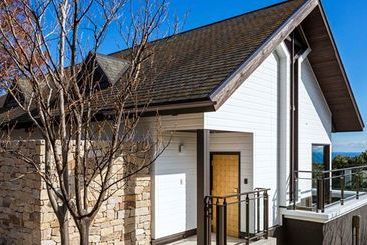 Hotel The Bay Forest Odawara by Hilton Club