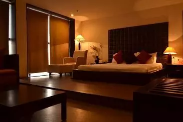 Hotel Seventeen Degrees