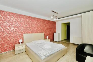 Bed and Breakfast Casa Golopența