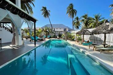 تختخواب و صبحانه Villa Huruma