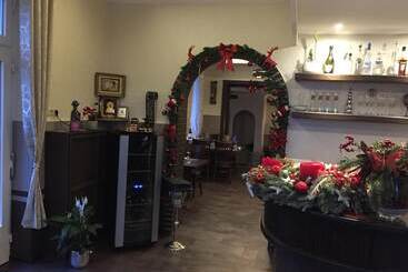 ホテル Pharos Zur Seeve