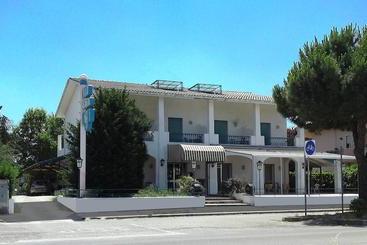 هتل Ca  Bianca Da Paolino