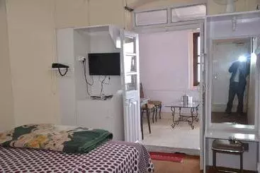 Hotel Atithi, Mall Road