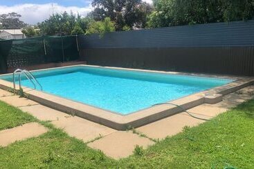 Мотель Century Motor Inn